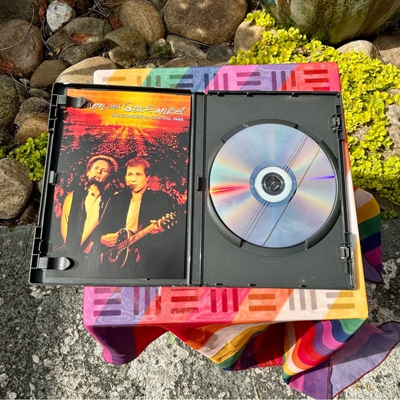 Simon & Garfunkel – The Concert In Central Park (DVD) NYC September 19, 1971 🎶 - Picture 9 of 10